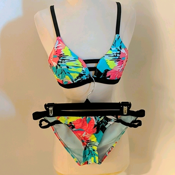 Xhilaration Swimming Suit Strappy Bikini Medium
